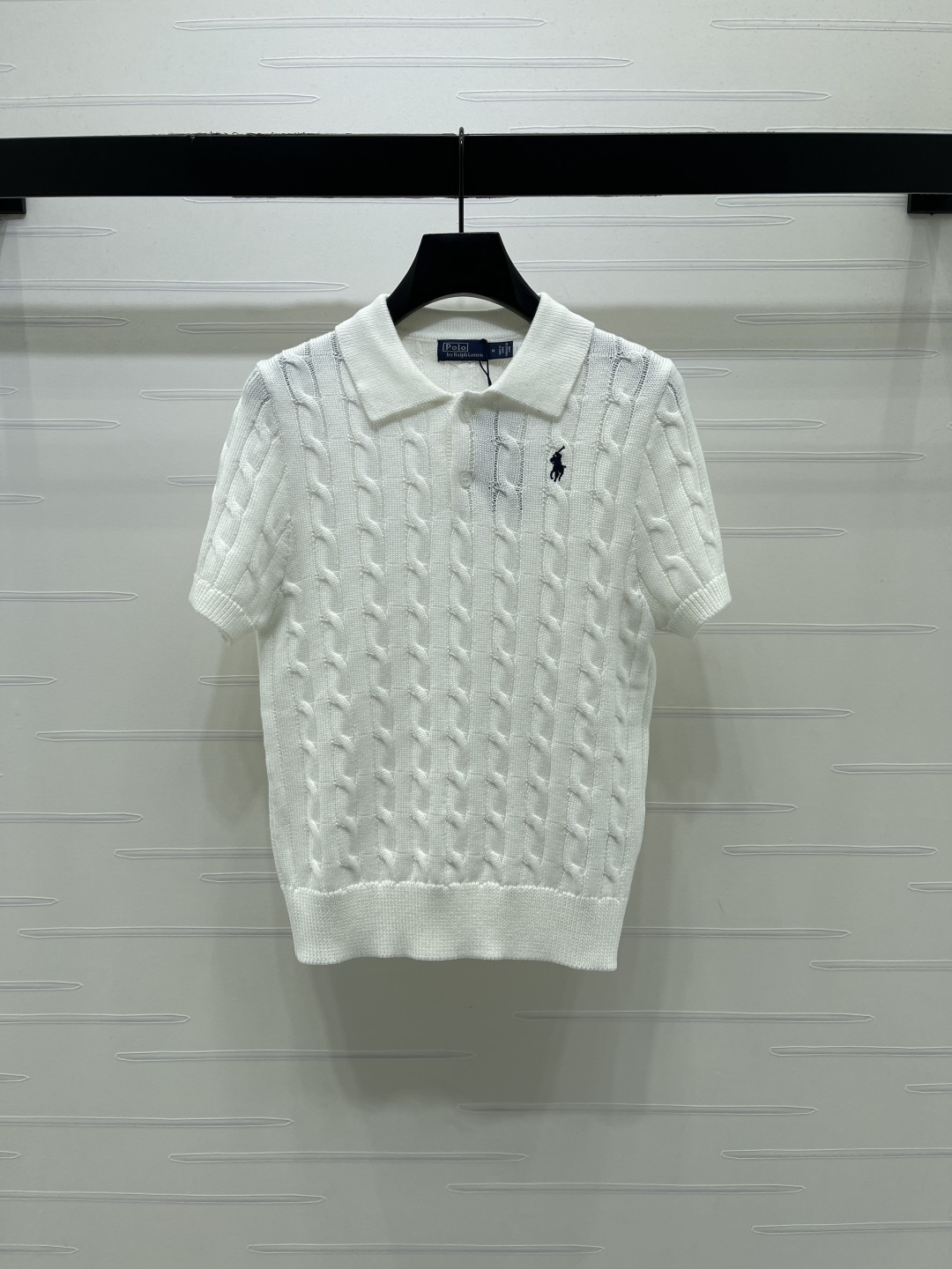 Women's short sleeves